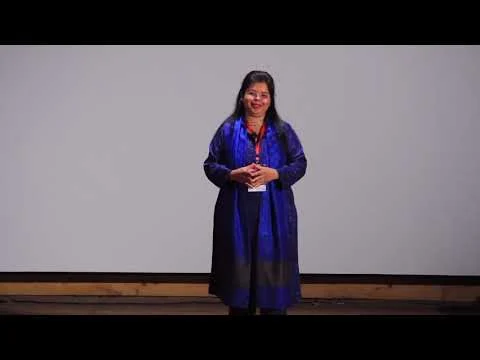Sarika Singh on stage